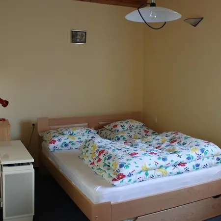 Cedar 3 アパート