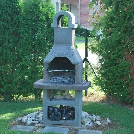 Cedar 3 アパート